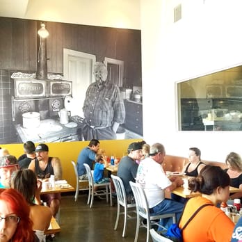 Early Bird - Inside - New American Near Me - Fullerton, California