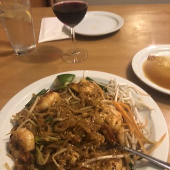 Seven Seas - Thai Near Me - Corona, California
