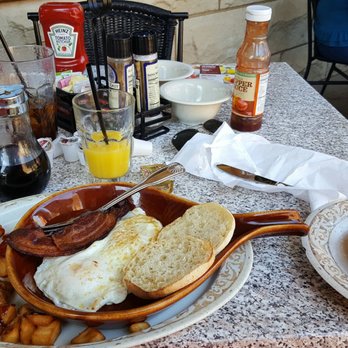 Another Broken Egg Cafe - Breakfast & Brunch Near Me - Ridgeland, Mississippi