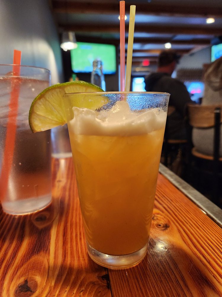 TIN CAN BAR AND DRAFT ROOM 22 Reviews & 15 Photos 207 Main St