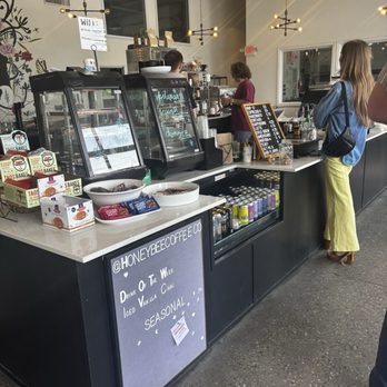 Honeybee Coffee - Coffee & Tea Near Me - Knoxville, Tennessee