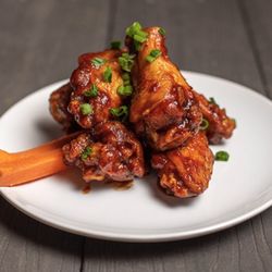 BT's Bar & Grill - Jumbo Chicken Wings