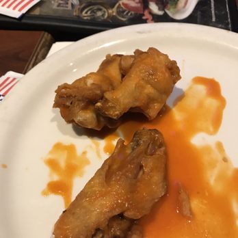 Flowing Tide Pub 2 - Spicy wings had great sauce. - Sports Bars Near Me - Reno, Nevada