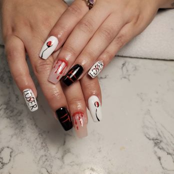 Hollywood Nails - Nail Salons Near Me - Salem, Oregon