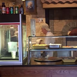 Mike still makin pizza like he's done for 30+ years! Mike still makin pizza like he's done for 30+ years!