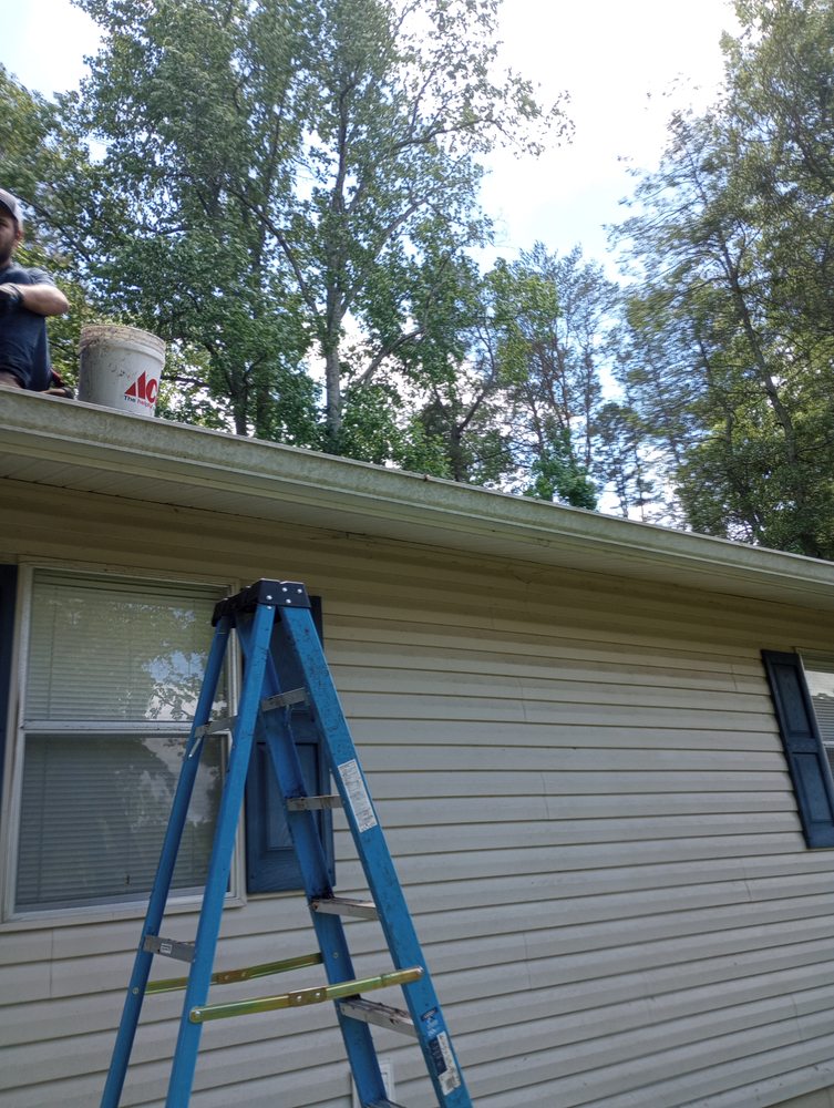 Slide of Doyle Daniels Handyman Services