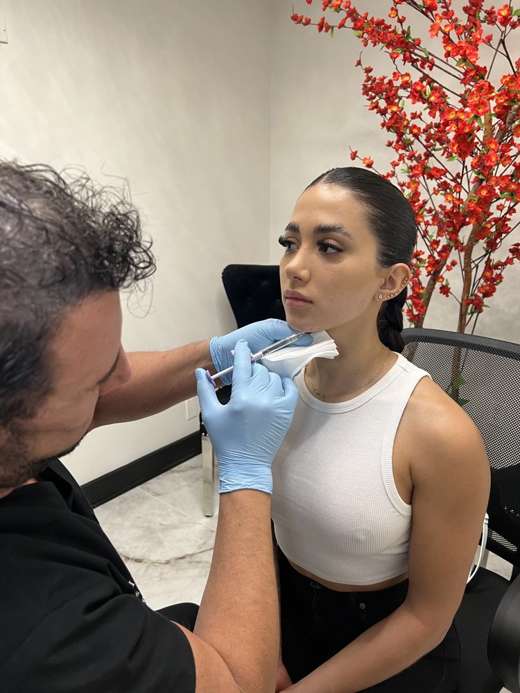 MEDICAL WEIGHT LOSS AND BEAUTY 18 Photos 24 E Colorado Blvd