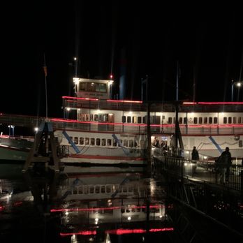 Sternwheeler Columbia Gorge Cruises - Boat Charters Near Me - Cascade Locks, Oregon