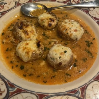 Gianni's Cafe - Stuffed mushrooms -not worth - Italian Near Me - Palatine, Illinois