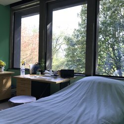 Silver Mountain Health - Relaxing treatment room.
