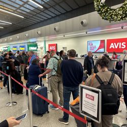 Avis Car Rental - Outlandishly long line at Avis.