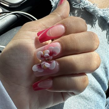 Hello Nails and Spa - Nail Salons Near Me - Lakewood, California