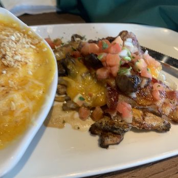 Bombshells Restaurant & Bar - Fresh Baked Mac N Cheese-and chicken with bacon - Sports Bars Near Me - Katy, Texas