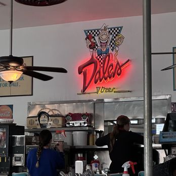 Dale's Diner - Inside - Diners Near Me - Long Beach, California