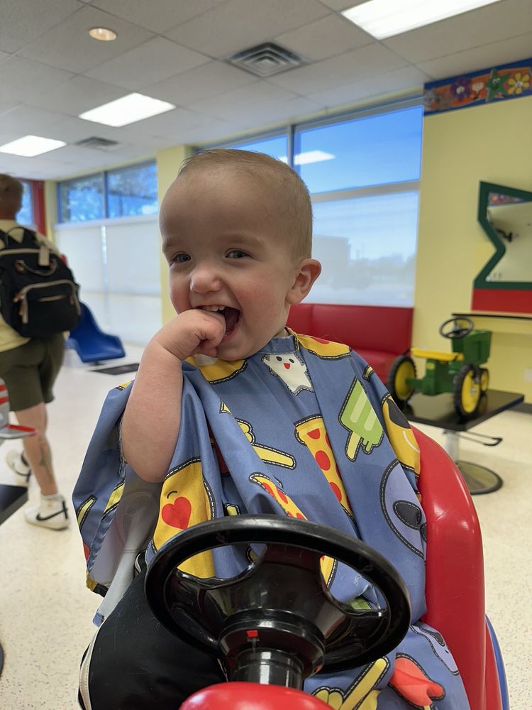 COOKIE CUTTERS HAIRCUTS FOR KIDS Updated September 2024 16 Reviews 760 N Main St, Layton