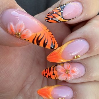 Lush Nail Lounge - Nails by Nina - Nail Salons Near Me - Antioch, California