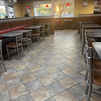 Carl's Jr - Burgers Near Me - Los Banos, California Carl's Jr - Burgers Near Me - Los Banos, California