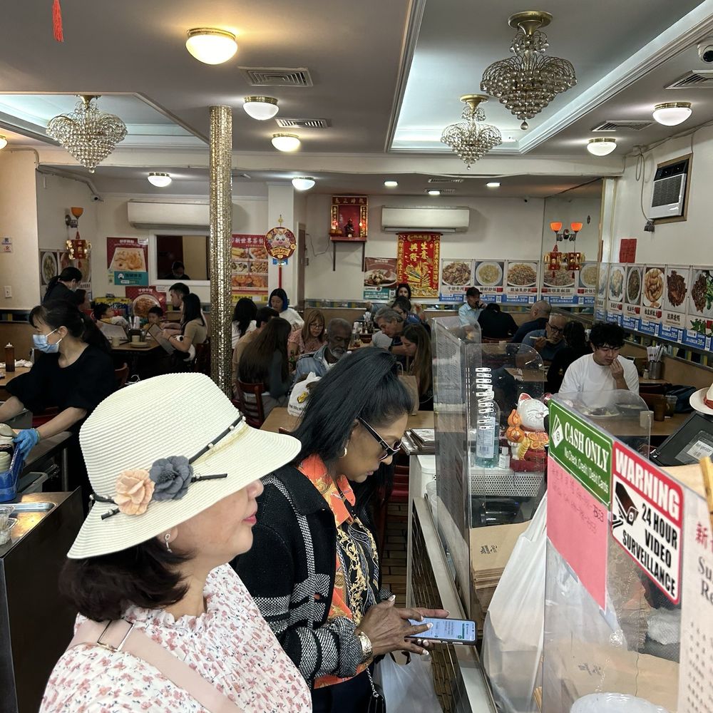 Sun Sai Gai Restaurant - Inside - Chinese Near Me - New York, New York Sun Sai Gai Restaurant - Inside - Chinese Near Me - New York, New York