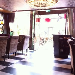 Le Pain Francais - Interior by the main entrance