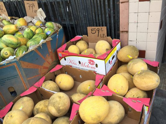 Aloha Market by null