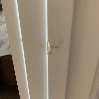 Great Wall Moving - Knicked doorframe - Movers Near Me - Fremont, California Great Wall Moving - Knicked doorframe - Movers Near Me - Fremont, California