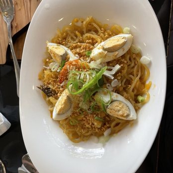 Buntag @ TAG Resort - Seafood palabok - Don't forget to mix well before eating. - Resorts Near Me - Coron, PLW