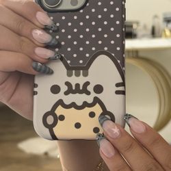 Super cute, DETAILED pusheen nails from Sunblessed!
