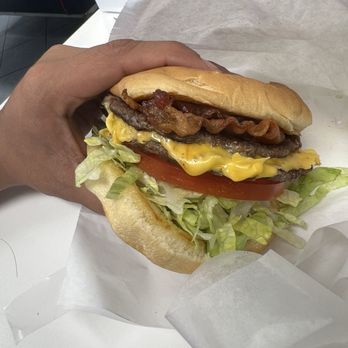 Dairy Bar - Burger - Burgers Near Me - Lake Jackson, Texas