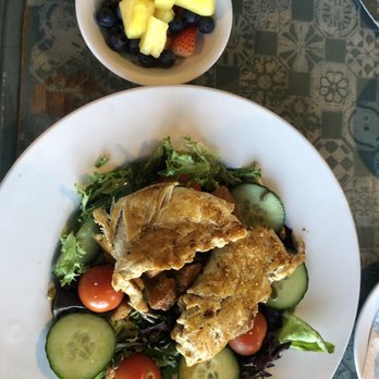 Cast Iron Kitchen - Garden salad and fresh fruit - Southern Near Me - Wilmington, North Carolina Cast Iron Kitchen - Garden salad and fresh fruit - Southern Near Me - Wilmington, North Carolina