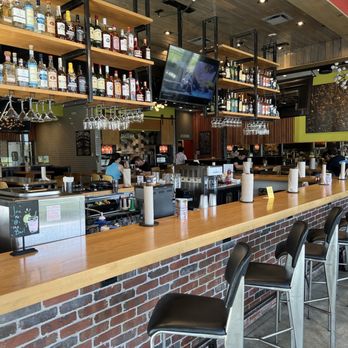 Hopdoddy Burger Bar - They seem to have a pretty extensive bar area, but I'm not an expert since I don't drink. - Burgers Near Me - Jacksonville, Florida Hopdoddy Burger Bar - They seem to have a pretty extensive bar area, but I'm not an expert since I don't drink. - Burgers Near Me - Jacksonville, Florida