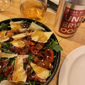 Strapoli Pizzeria - Di Vitta Salad - Pizza Near Me - Chicago, Illinois