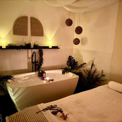 Bea Brows Spa - Inside spa room