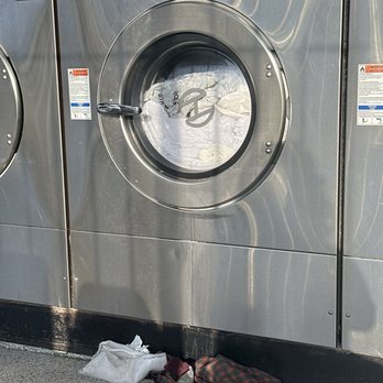 Cooper Laundry - Leaking washer - Laundromat Near Me - Houston, Texas Cooper Laundry - Leaking washer - Laundromat Near Me - Houston, Texas