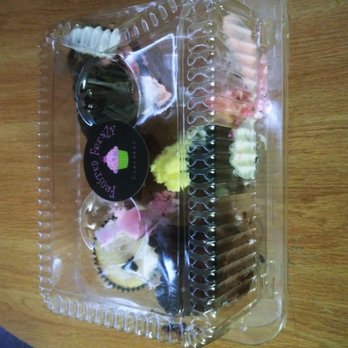 Frosted Frenzy Cupcakes - Desserts Near Me Frosted Frenzy Cupcakes - Desserts Near Me