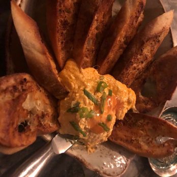 The Ice Plant - Pimento cheese w garlic toast - Cocktail Bars Near Me - St. Augustine, Florida