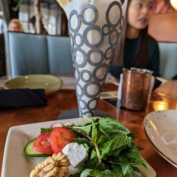 Zafron Restaurant - Complimentary pita bread, fresh raw veggies, cheese, and walnuts. Radish, cucumber, tomato, mint, basil, tarragon, feta. - Persian/Iranian Near Me - Sandy Springs, Georgia
