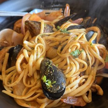 El Mono - Peruvian Near Me - El Cerrito, California