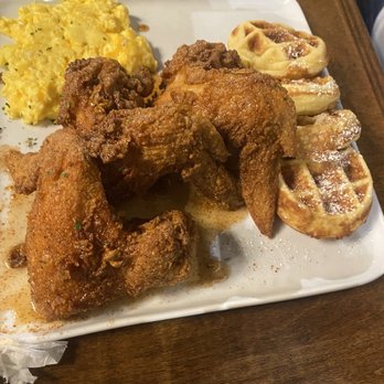 Brunch Room Bistro - Wings and mini waffles - Breakfast & Brunch Near Me - Forney, Texas