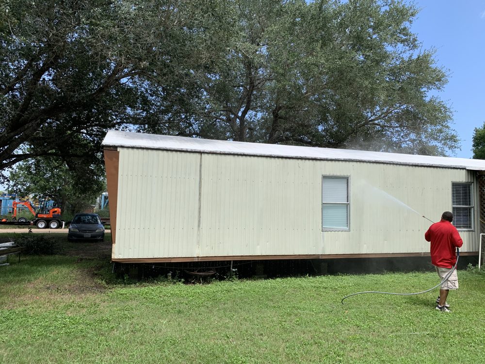 Slide of Recon Services