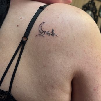 Downtown Tattoos and Piercing - my tattoo that night - Piercing Near Me - New Orleans, Louisiana Downtown Tattoos and Piercing - my tattoo that night - Piercing Near Me - New Orleans, Louisiana