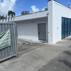 Sullivan Street Bakery Miami - Gated facility