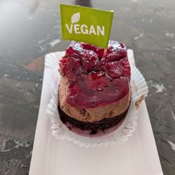 Jindrak - Vegan pastry with strawberry and chocolate