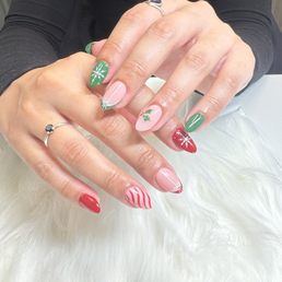 Christmas / holiday nails! Christmas / holiday nails!