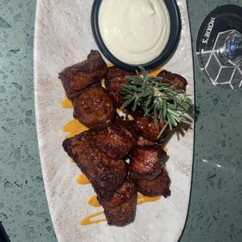 Moxies - Steak Bites - Cocktail Bars Near Me - Houston, Texas