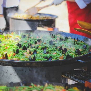 Hola Paella - Paella Valeciana - Caterers Near Me
