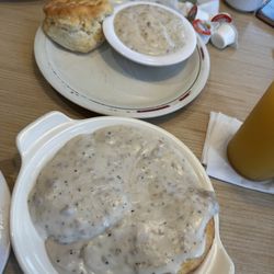 Huddle House - Biscuits and gravy