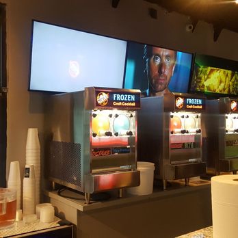 Daiquiriz With A Twist - Hookah Bars Near Me - Houston, Texas Daiquiriz With A Twist - Hookah Bars Near Me - Houston, Texas