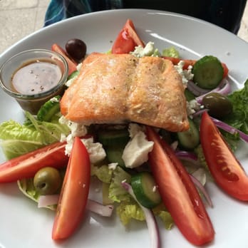 Ovelia - Green salad with salmon - Greek Near Me - Astoria, New York Ovelia - Green salad with salmon - Greek Near Me - Astoria, New York
