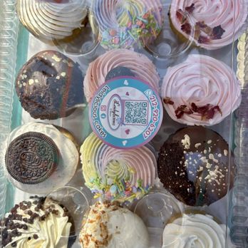 Leidylicious Cakes - Cupcakes Near Me - Forest Hills, New York