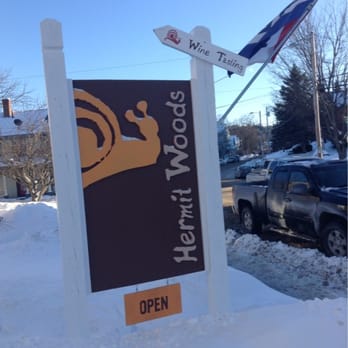 Hermit Woods Winery & Eatery - Wine Tasting Room Near Me - Meredith, New Hampshire
